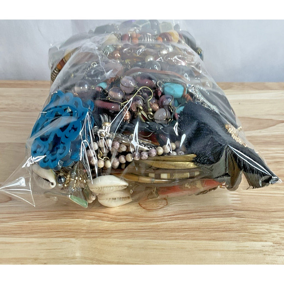 Mystery Jewelry Lot 1.11 Lbs Curated Wearable Boho Artisan Vintage To Now - Picture 11 of 13
